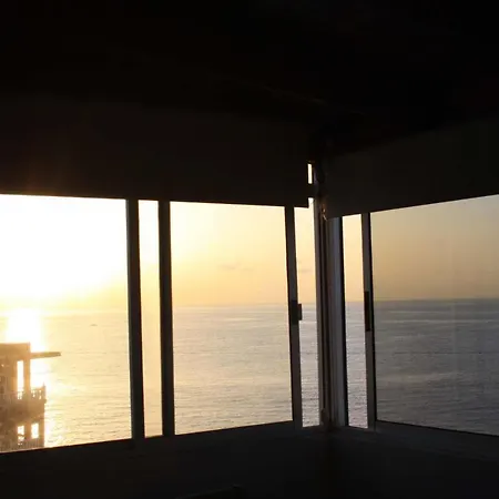Beach House With Ocean Views * Balcony * 2brs Сasa de vacaciones Santa Cruz de Tenerife